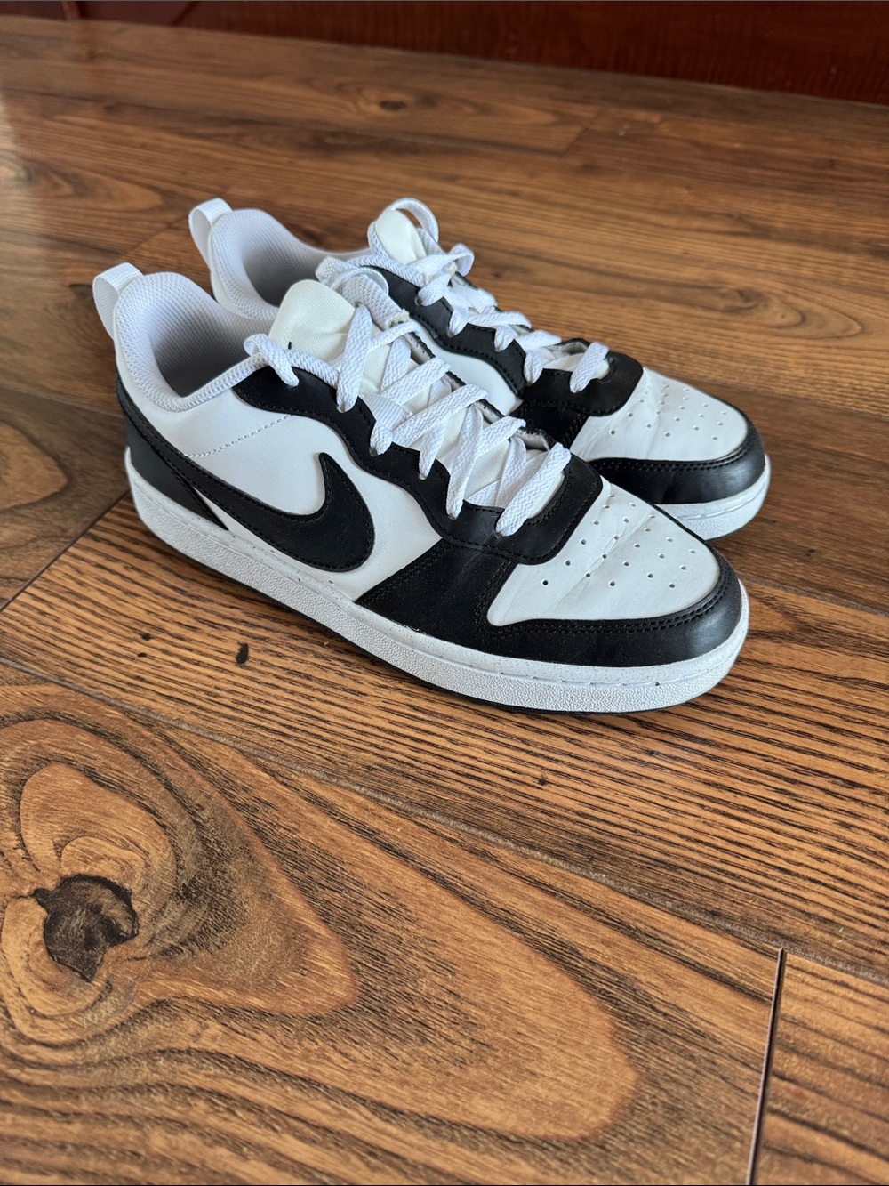 Nike Court Borough Low-youth size 7